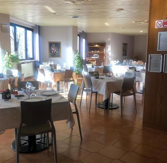 هتل Albergo Casa Dell Ospite