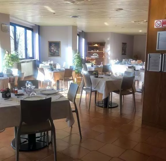 هتل Albergo Casa Dell Ospite
