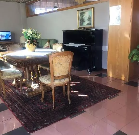 هتل Albergo Casa Dell Ospite