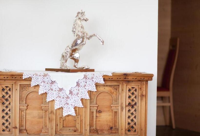 Отель Cavallino