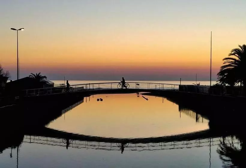 هتل Del Mar