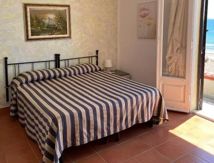 Hotel Eden
