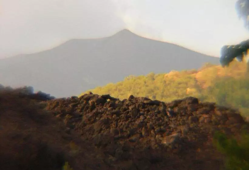 ホテル Il Conte Dell'etna