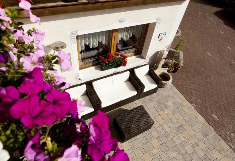 هتل Pensione Erica