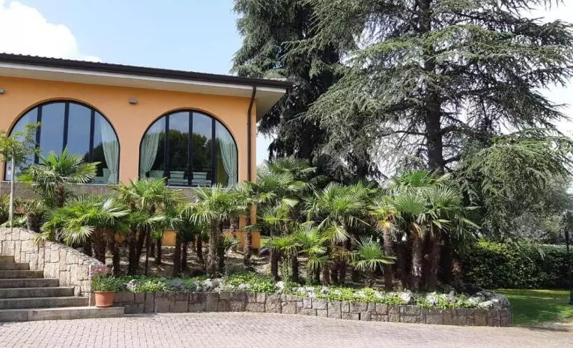 هتل Villa Del Poeta
