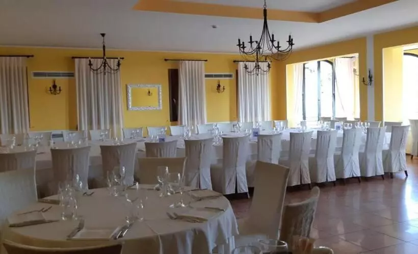 هتل Villa Del Poeta