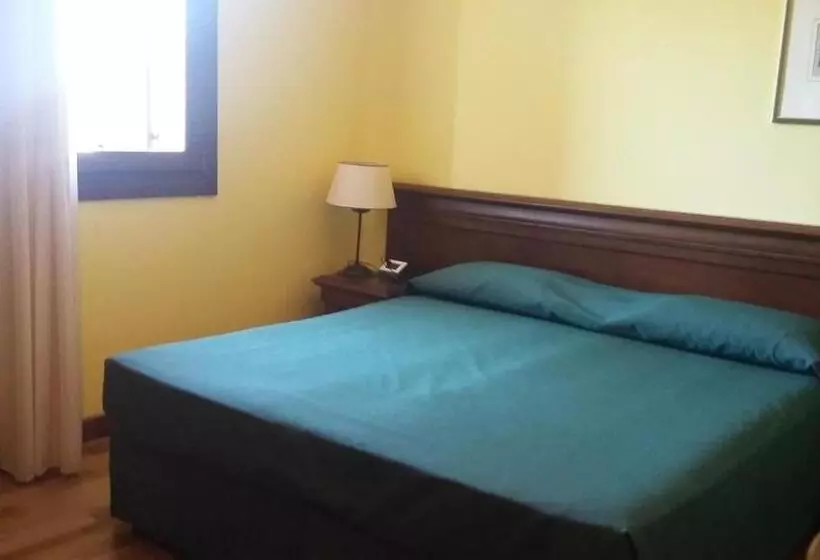 هتل Villa Del Poeta