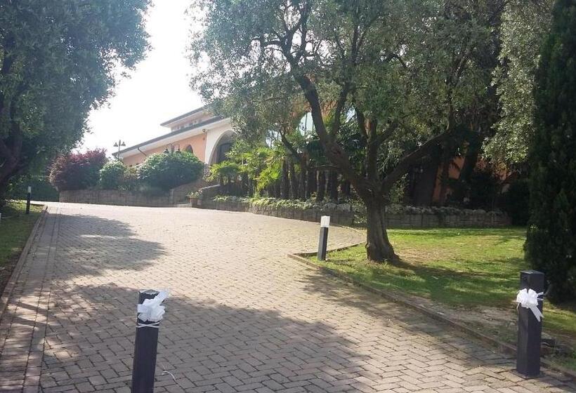 ホテル Villa Del Poeta