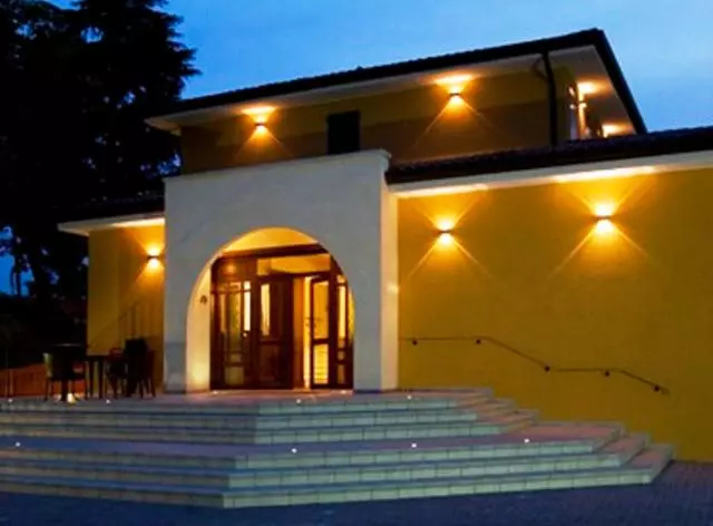 هتل Villa Del Poeta