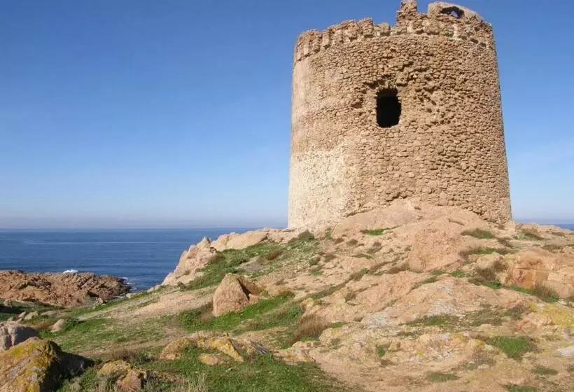 Residenssi Isola Rossa Appartamenti Paduledda