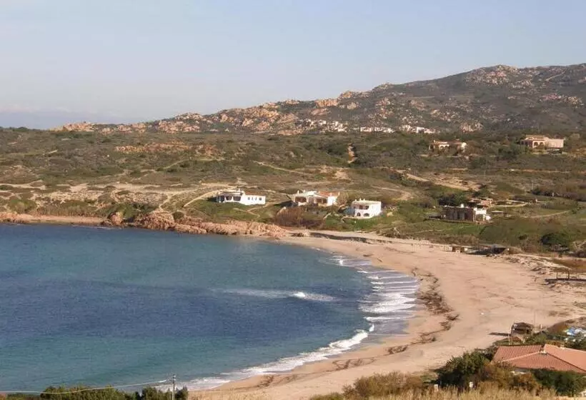 Residenssi Isola Rossa Appartamenti Paduledda