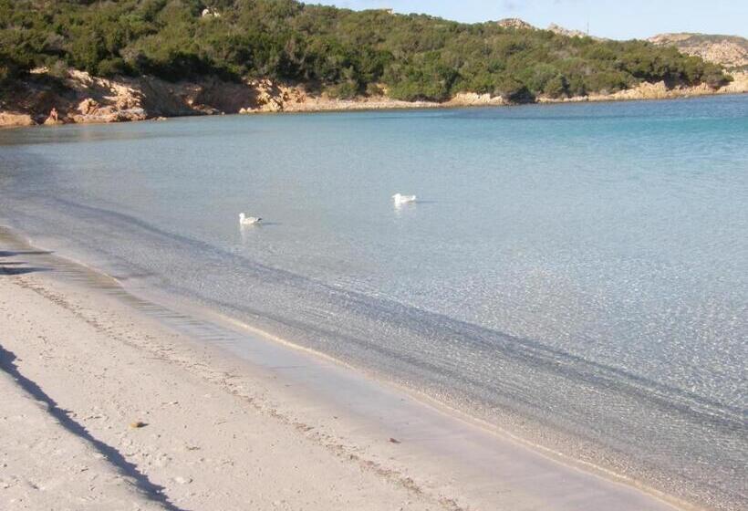 レジデンス Isola Rossa Appartamenti Paduledda