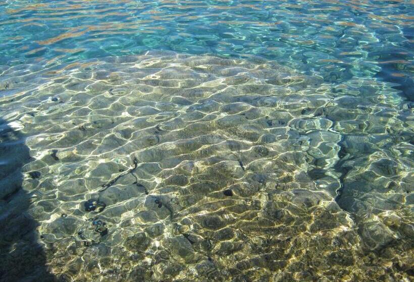 レジデンス Isola Rossa Appartamenti Paduledda