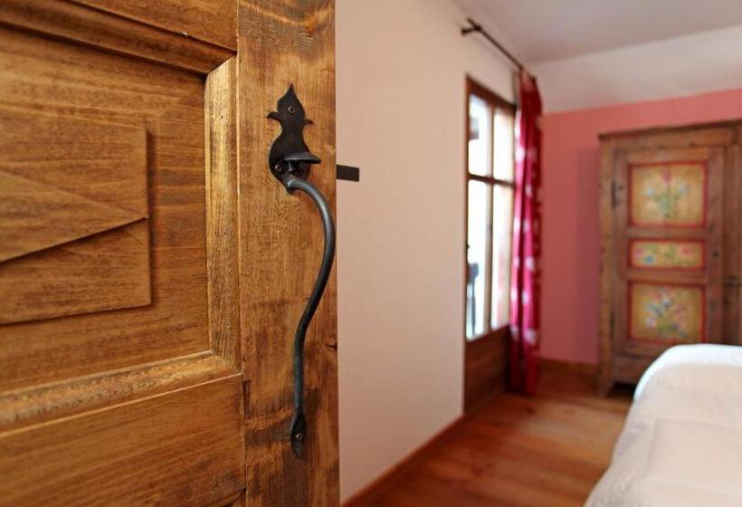 レジデンス La Placette   Albergo Diffuso E Trattoria