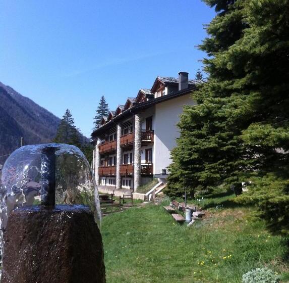 レジデンス La Placette   Albergo Diffuso E Trattoria