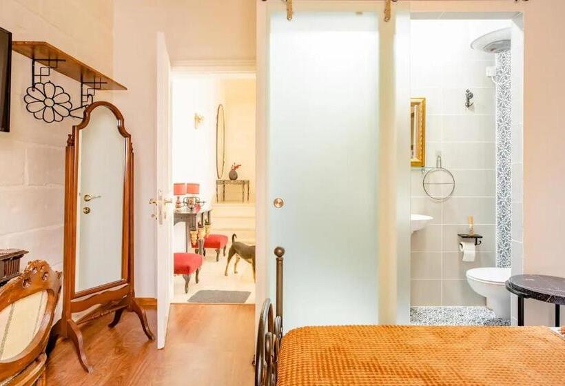 تختخواب و صبحانه Gallo House