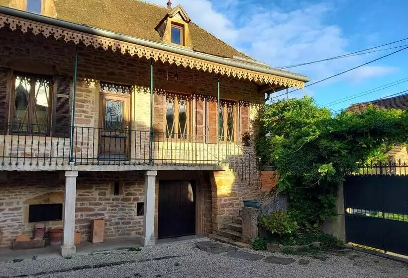 Aamiaismajoitus (B&B) La Parenthèse à Etrigny