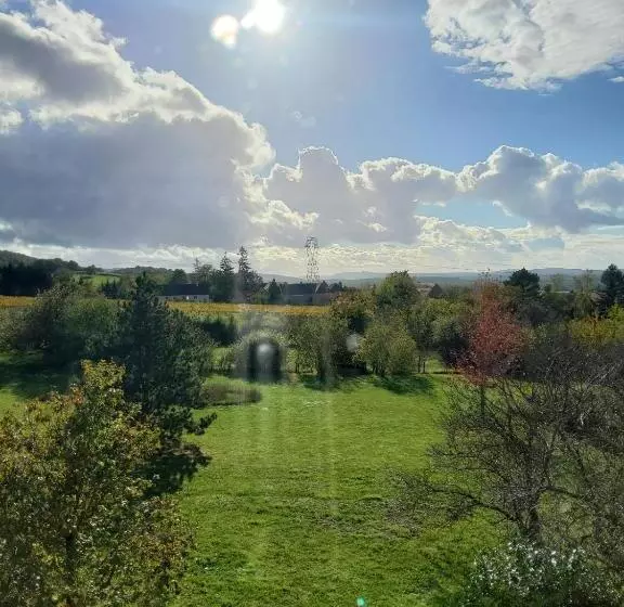 Aamiaismajoitus (B&B) La Parenthèse à Etrigny