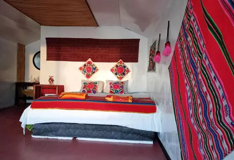 تختخواب و صبحانه Laguna Del Titicaca Lodge