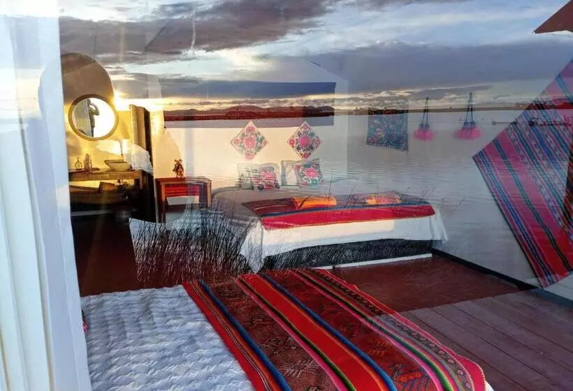 تختخواب و صبحانه Laguna Del Titicaca Lodge