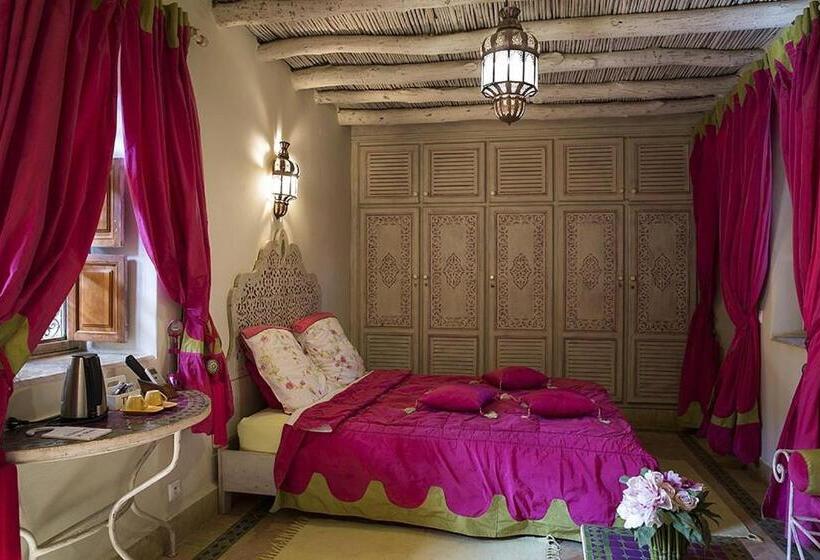 민박 Riad Des 1001 Fleurs