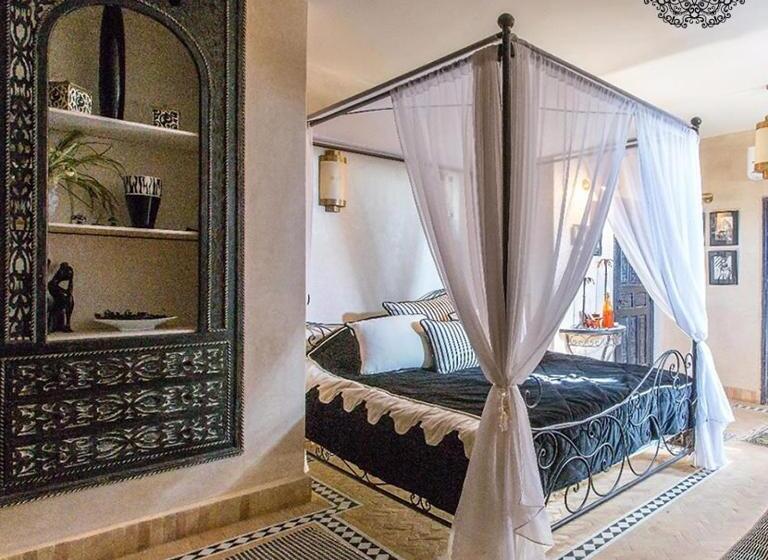 민박 Riad Des 1001 Fleurs