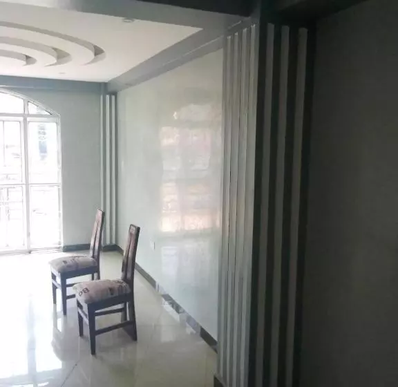تختخواب و صبحانه Suzie Hotel Uganda Old Kampala