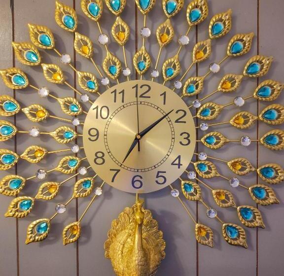 Cozy Condo Home Along Edsa With A City View