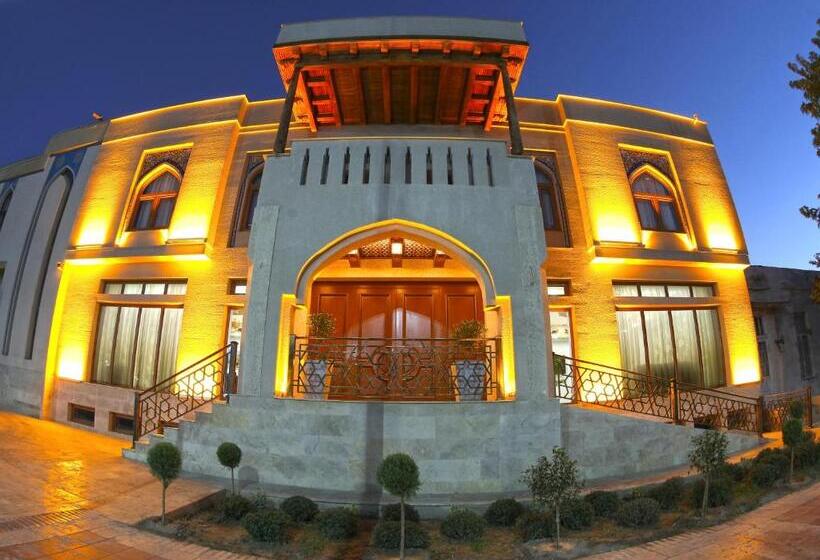 בית מלון כפרי Caravan Plaza Boutique