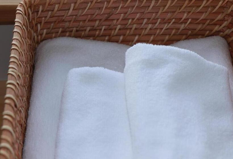 Hotel Cider Barn &more