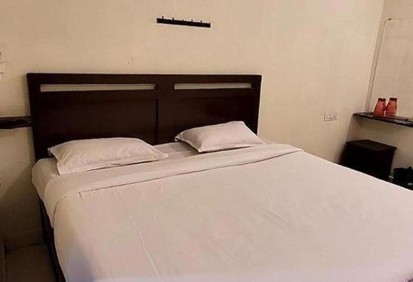 Hotel Fabexpress a S palace