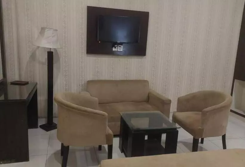 هتل Javson Airport