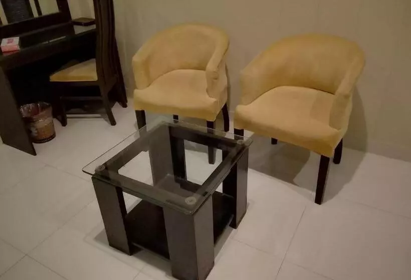 هتل Javson Airport