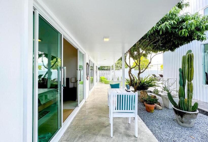 ホテル One Villa Samaesarn