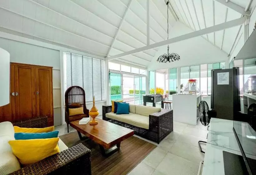 Hotelli One Villa Samaesarn