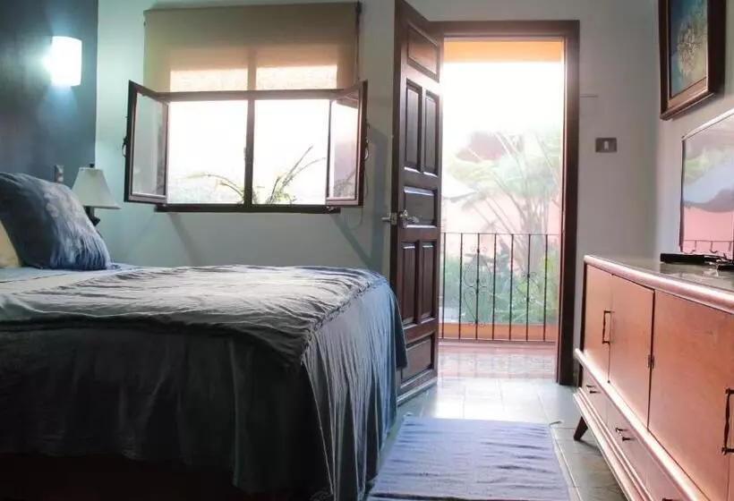 La Casa B & B