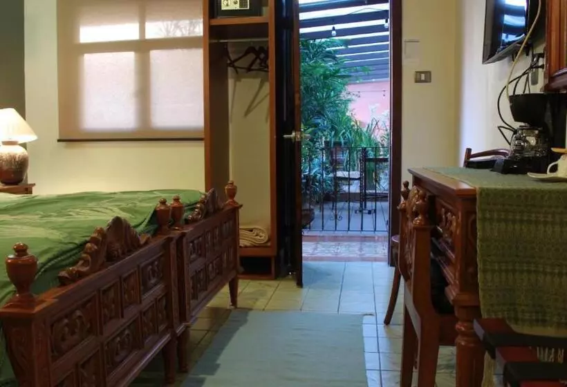 La Casa B & B