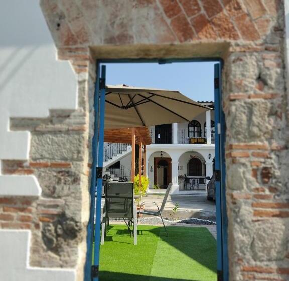 پانسیون Blue Moon Hostel