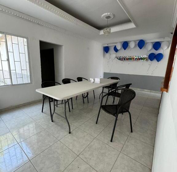 پانسیون Calipso Dive And Pet Center