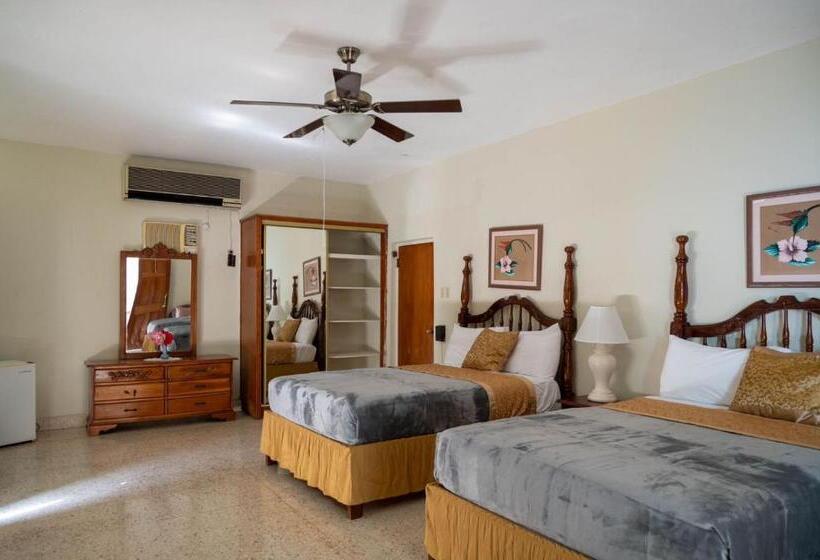 پانسیون Ocean Front Triple Room At Sahara