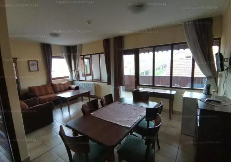 تختخواب و صبحانه Credo Panzió