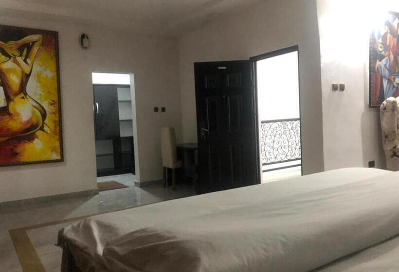 Davizz Hotel And Suites