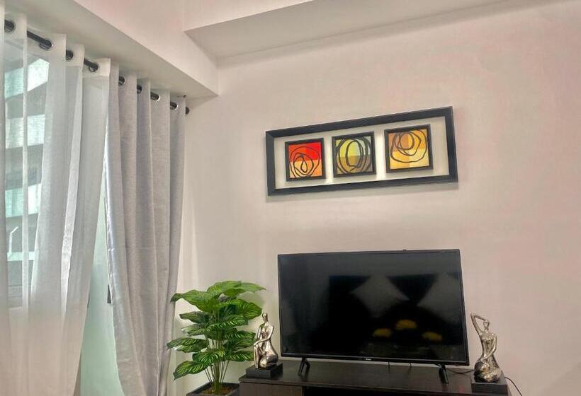 Hotel 1 Br Condo Unit At Commonwealth