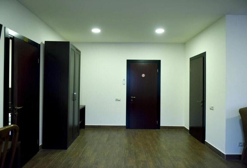 هتل Best Guest House Byurakan