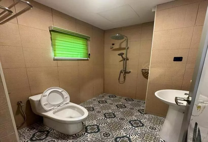 Hotelli Capital O 90949 Pelangi Beach Resort Mersing