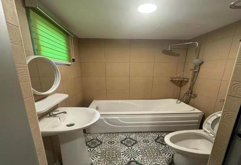 Hotelli Capital O 90949 Pelangi Beach Resort Mersing