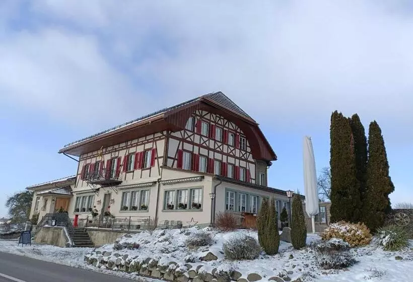 ホテル Gasthof Sternen Detligen