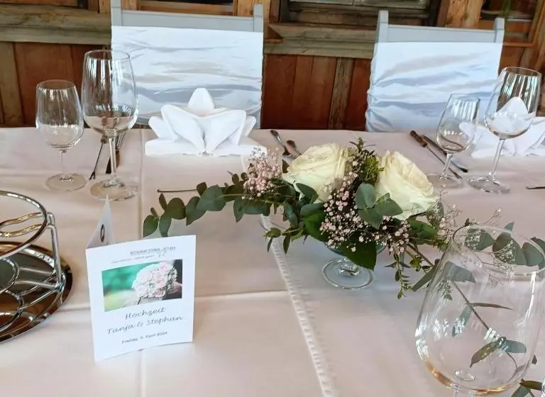 ホテル Gasthof Sternen Detligen