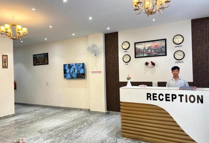 호텔 Ivory Inn New Delhi At Igi Airport