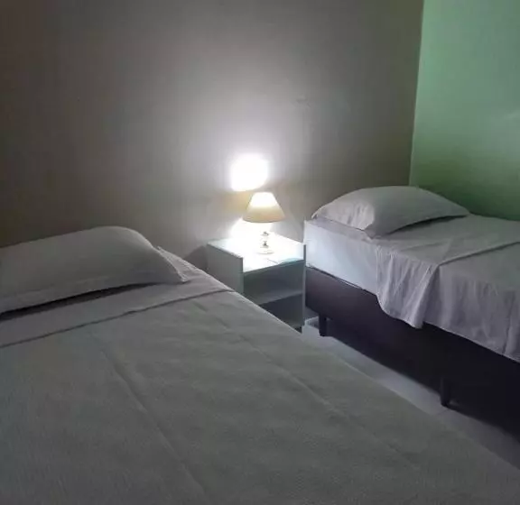 ホテル Let S Go Tour Palace Hotéis